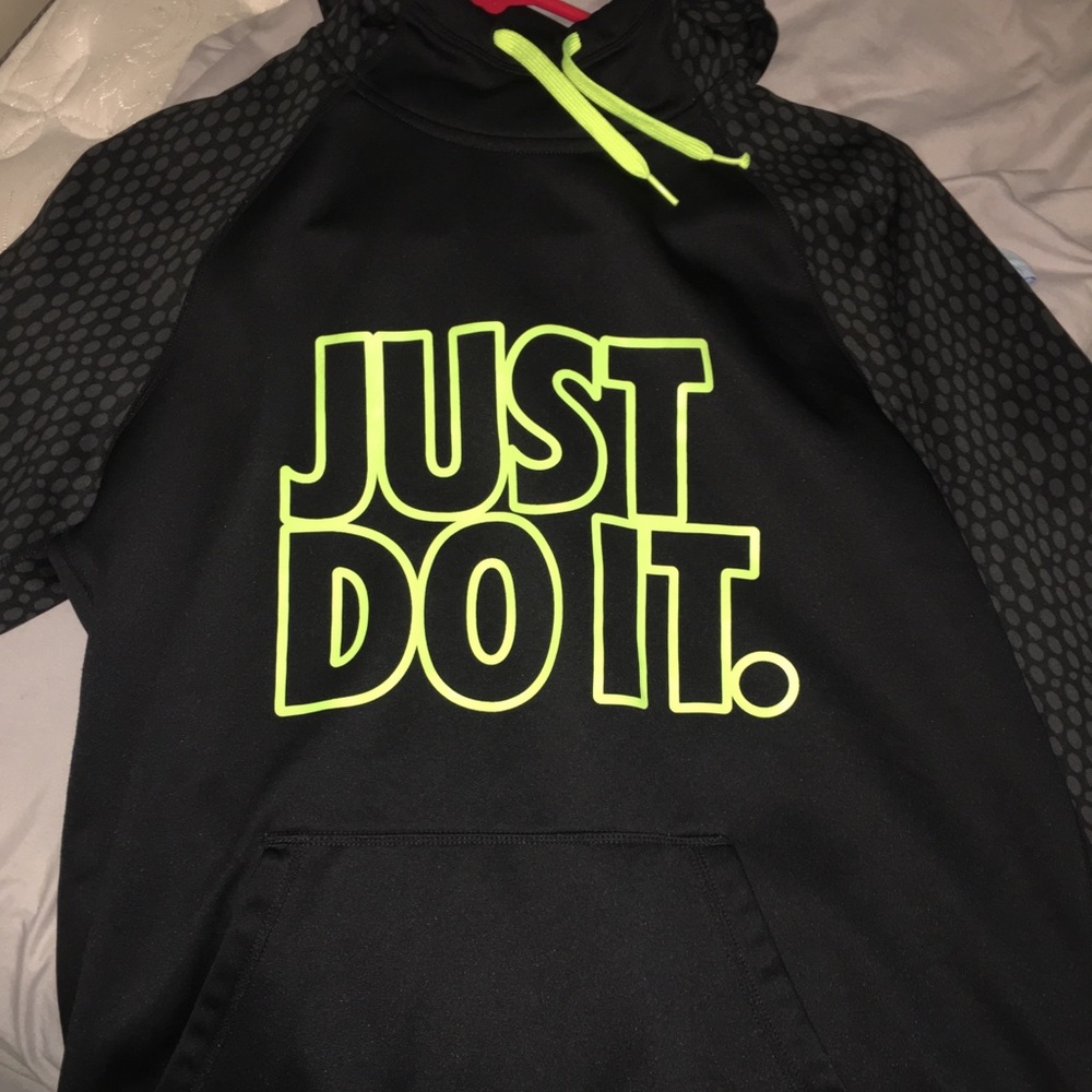 Nike therma-fit hoodie